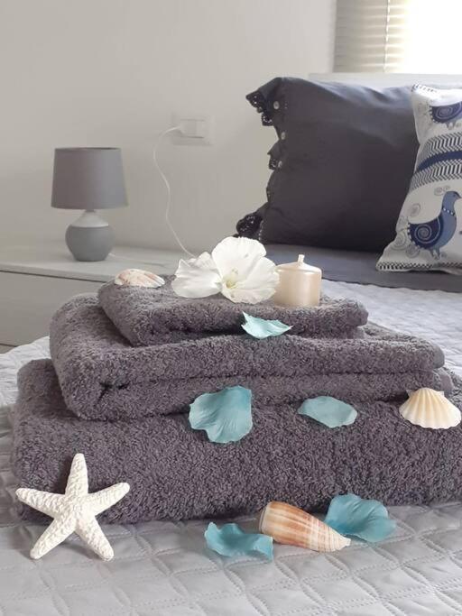 Casa Vacanze Con Giardino I Girasoli - Cin It 09006 - 9 C 2000 R4042- Сорсо Екстериор снимка