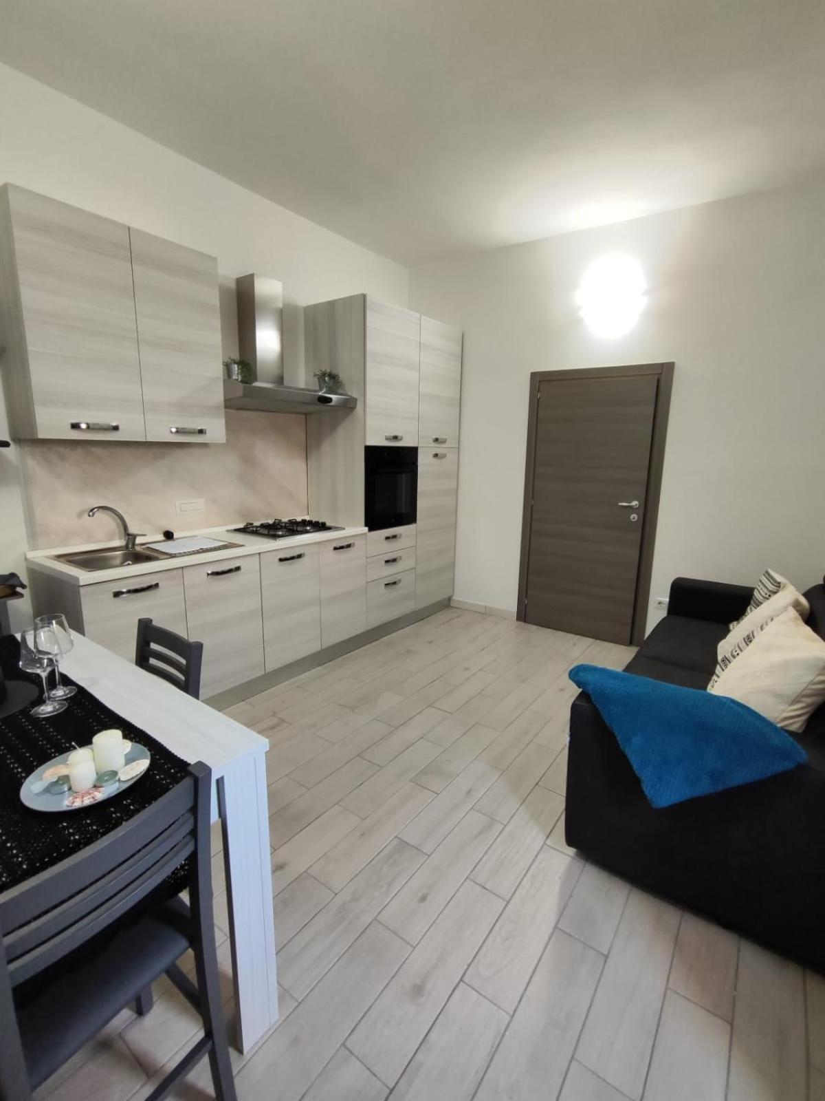 Casa Vacanze Con Giardino I Girasoli - Cin It 09006 - 9 C 2000 R4042- Сорсо Екстериор снимка