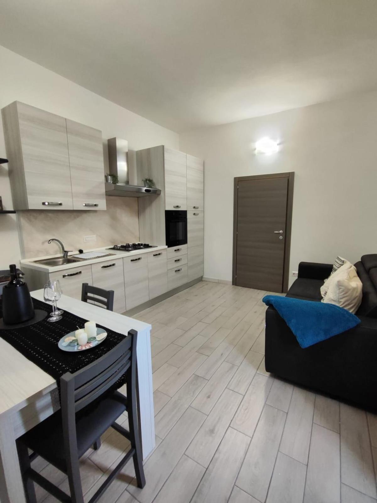 Casa Vacanze Con Giardino I Girasoli - Cin It 09006 - 9 C 2000 R4042- Сорсо Екстериор снимка